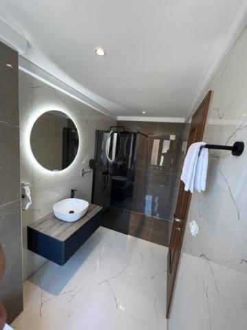 Hotel Palace San Valentino Ουμάγκ Εξωτερικό φωτογραφία